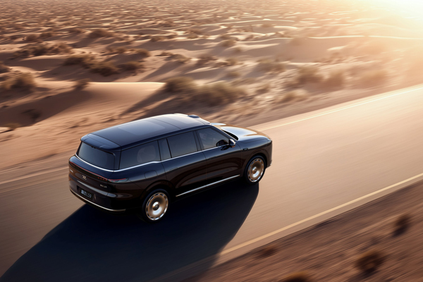 32.28万元起！AG·尊龙凯时旗舰大六座•智己LS9震撼上市