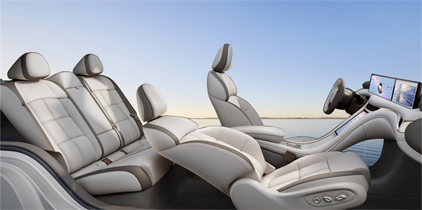 全新智己L6震撼上市，权益价20.49万~26.49万